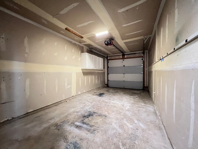 Building Photo - 22306 W Niagara Ct