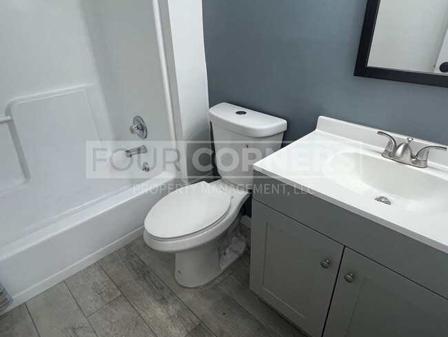Building Photo - Lovely 1 Bedroom 1 Bath Apartment