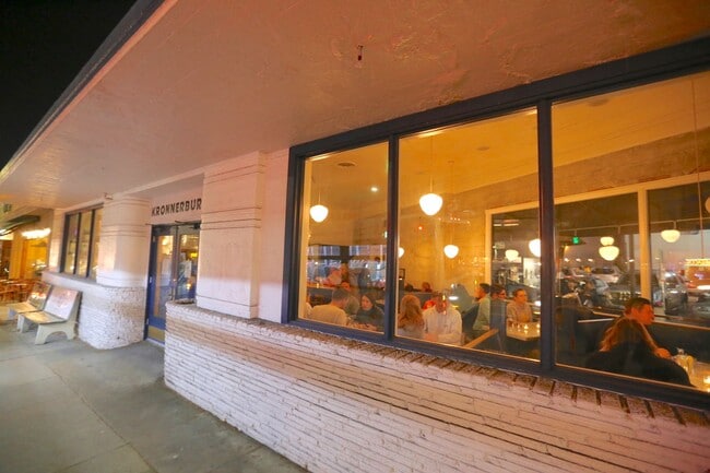 Building Photo - 22 Moss Ave