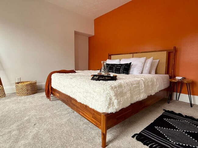 Building Photo - 309-311 West 4th Avenue-SI ID1265639P