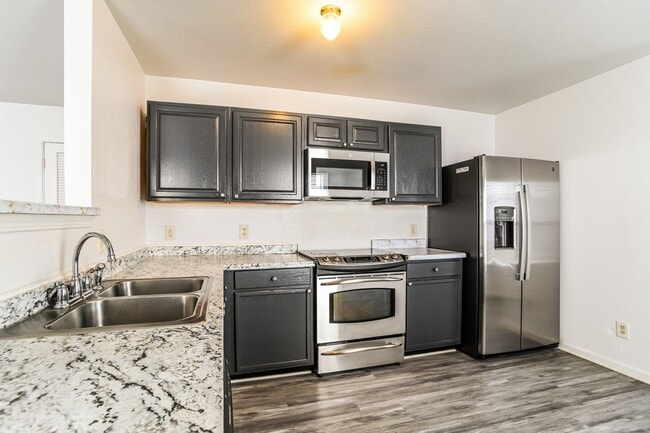 Building Photo - Coming Soon! 3 Bedroom Single Family Home