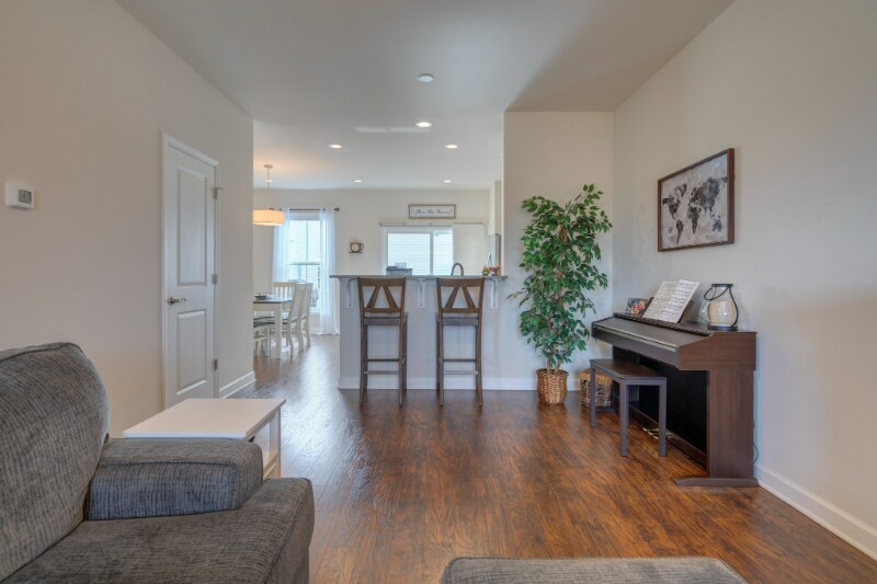 Building Photo - 370 Hamilton Ave NW