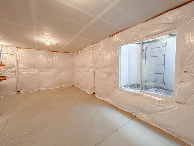 Building Photo - Brookfield Home Available in North Central...