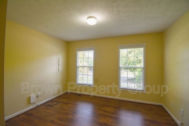 Building Photo - 810 Ethelored St