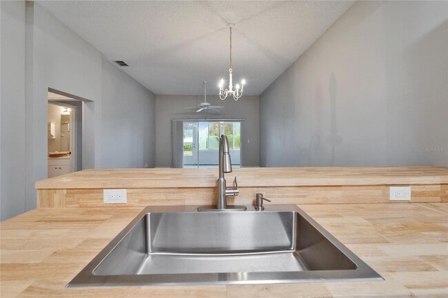 Building Photo - 1032 Radison Ave
