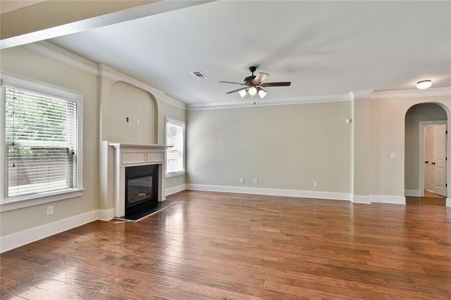 Building Photo - 4530 Fernbrook Pl