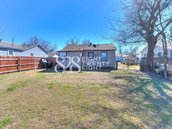 Building Photo - AVAILABLE NOW! Super Cute 2 Bed/1 Bath with HUGE backyard in Bethany!