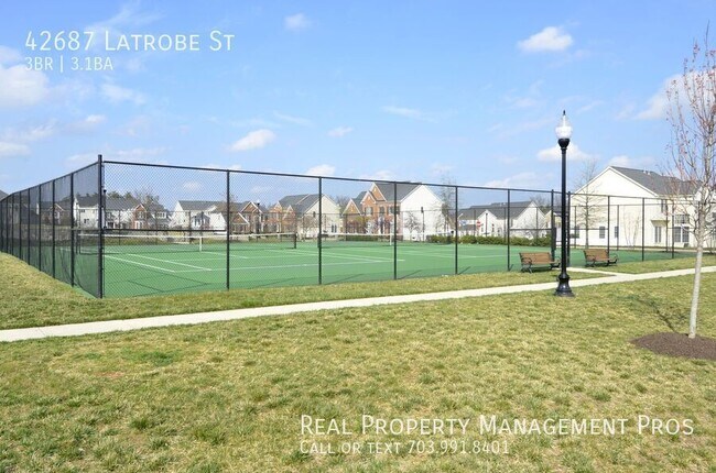 Building Photo - 42687 Latrobe St