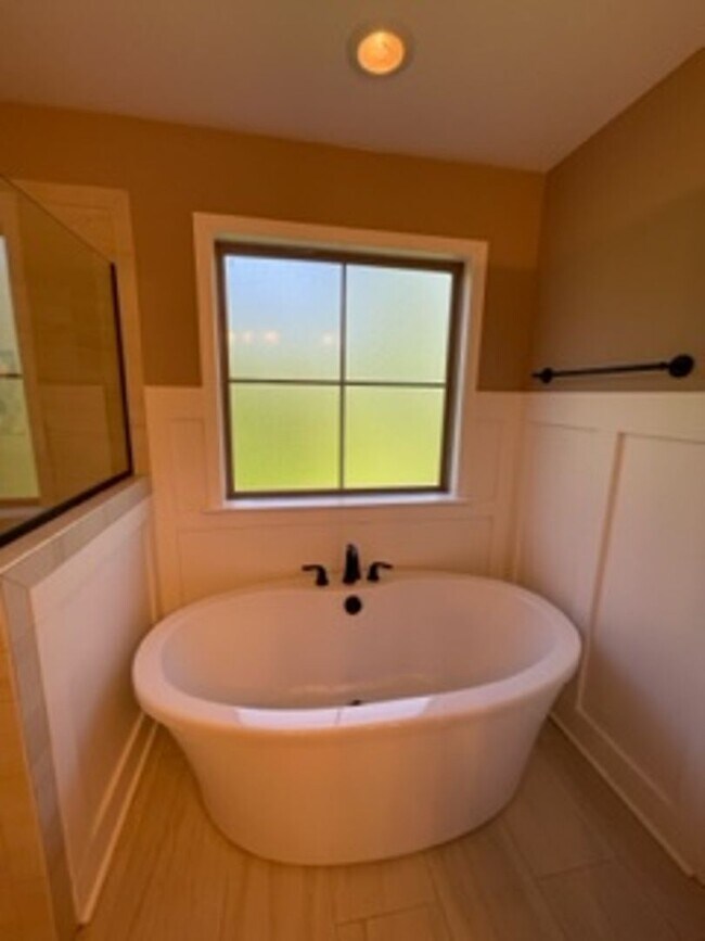 Building Photo - 3 Bedroom 2.5 Bath + Finished Bonus for Rent in Ooltewah