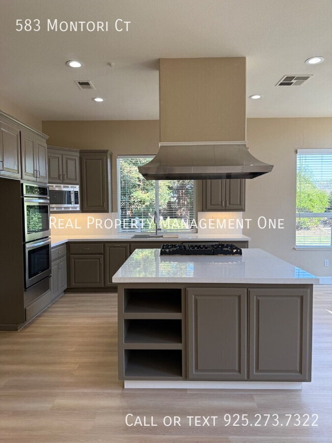 Building Photo - 583 Montori Ct