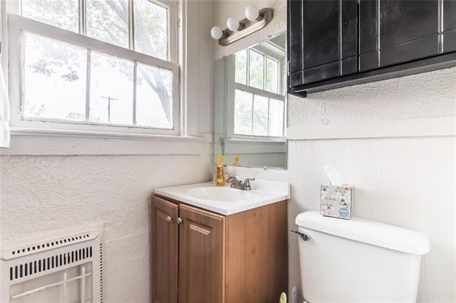 Building Photo - 324 W Canty St