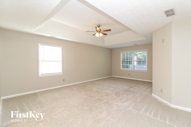 Building Photo - 205 Timber Oak Cove
