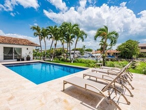 Building Photo - 1036 Lugo Ave