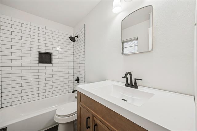 Building Photo - 10042 Brockbank Dr