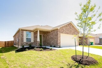 Building Photo - 500 Martha Dr