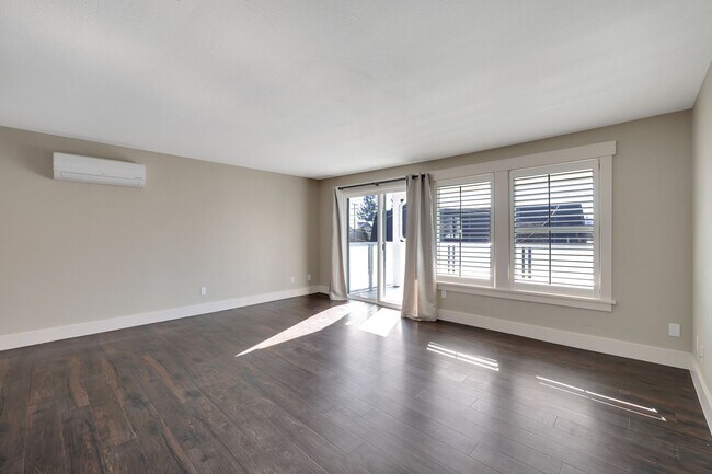 Building Photo - Great 2bd 2ba located in Old Burien