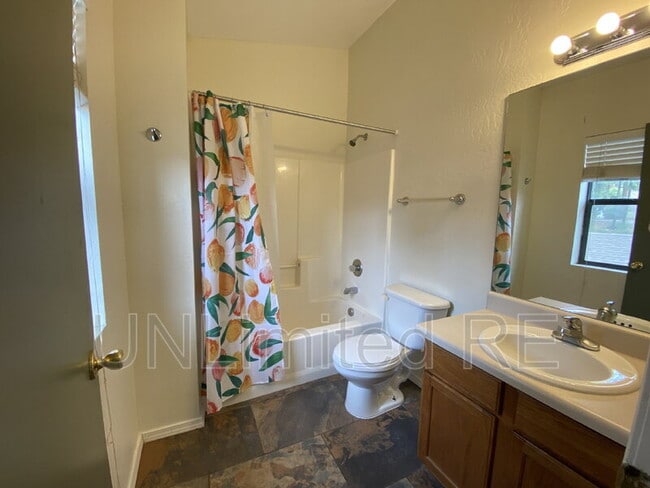 Building Photo - 1324 E Chubs Way