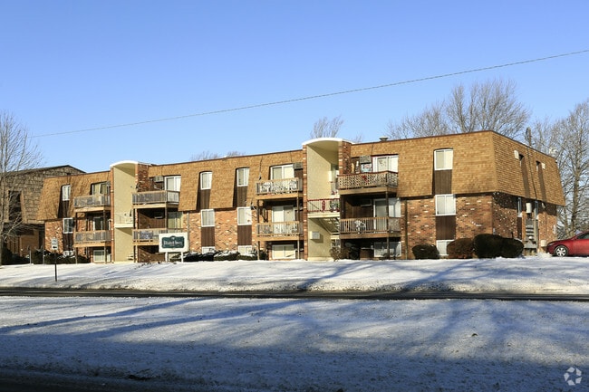 Primary Photo - Elizabeth Towers