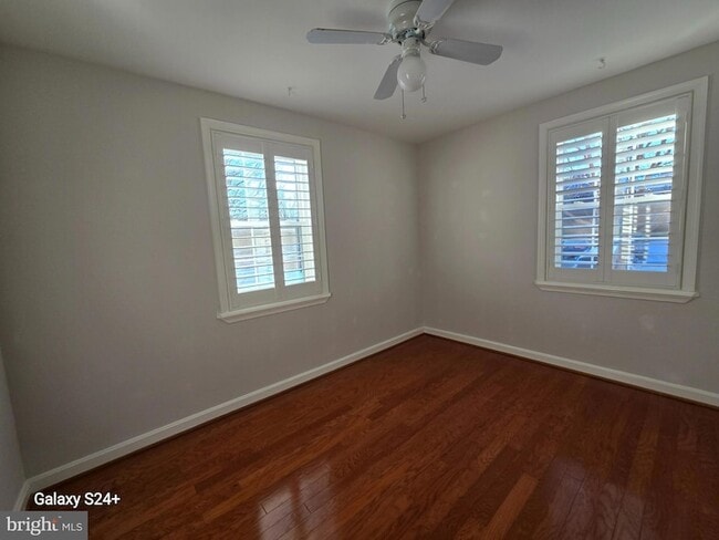 Building Photo - 6618 Boulevard View