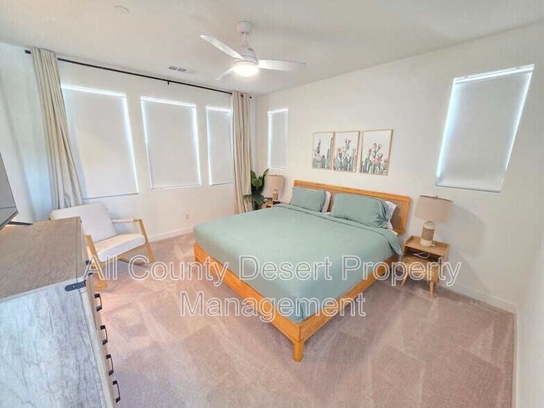 Building Photo - 35460 Domani Dr
