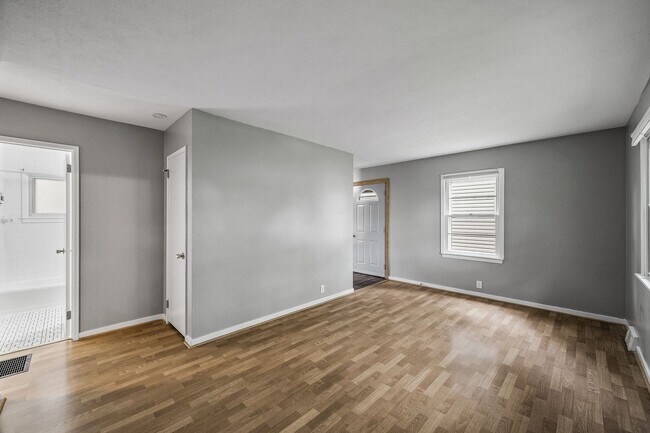 Building Photo - Gorgeous 4BR/2BA Home with Finished Lower ...