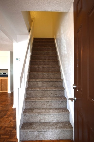 Building Photo - 815 Timbers Ct