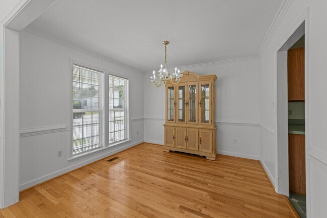 Building Photo - Spacious 3-Bedroom Home with Bonus Room an...