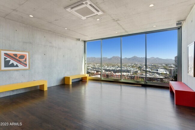 Building Photo - 7180 E Kierland Blvd