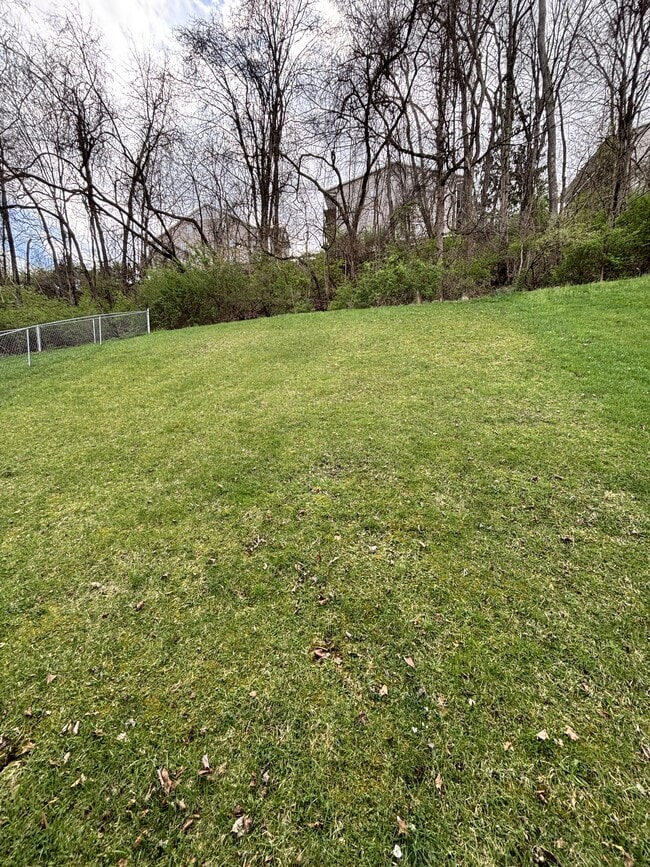 Building Photo - 864 Tremont St