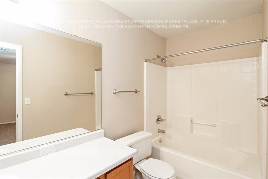Building Photo - 653 Salt Flats Cir