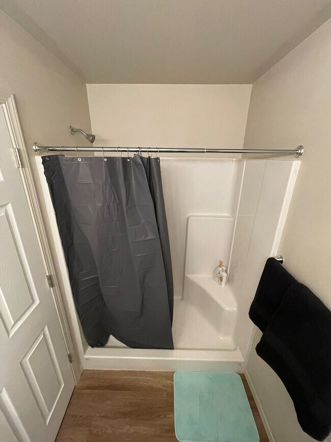 Building Photo - 601 S Kent St