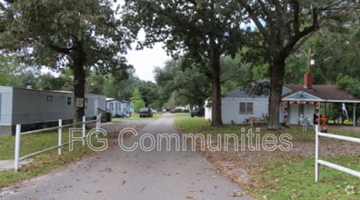 Building Photo - 8947 Salamander Rd