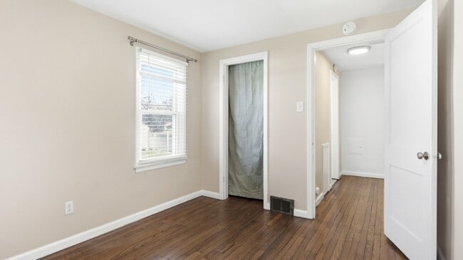 Building Photo - 2116 Michigan Blvd