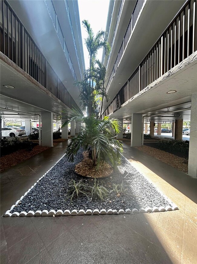 Building Photo - 8020 Hampton Blvd