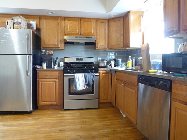 Primary Photo - 22 Juniper St