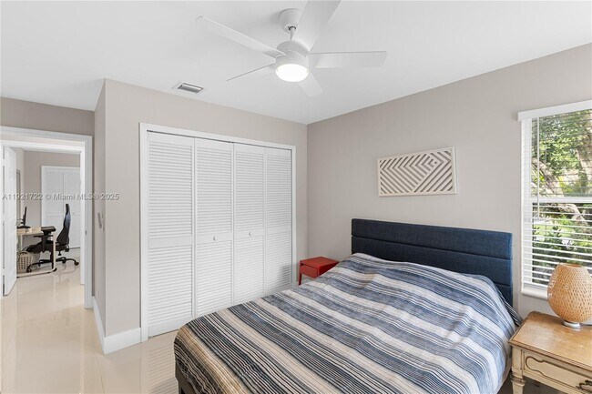 Building Photo - 19648 Back 9 Dr