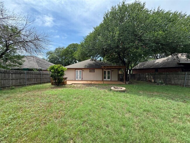 Building Photo - 2909 Allison Dr