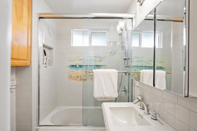 Building Photo - 3321O- Deja Blue | FURNISHED