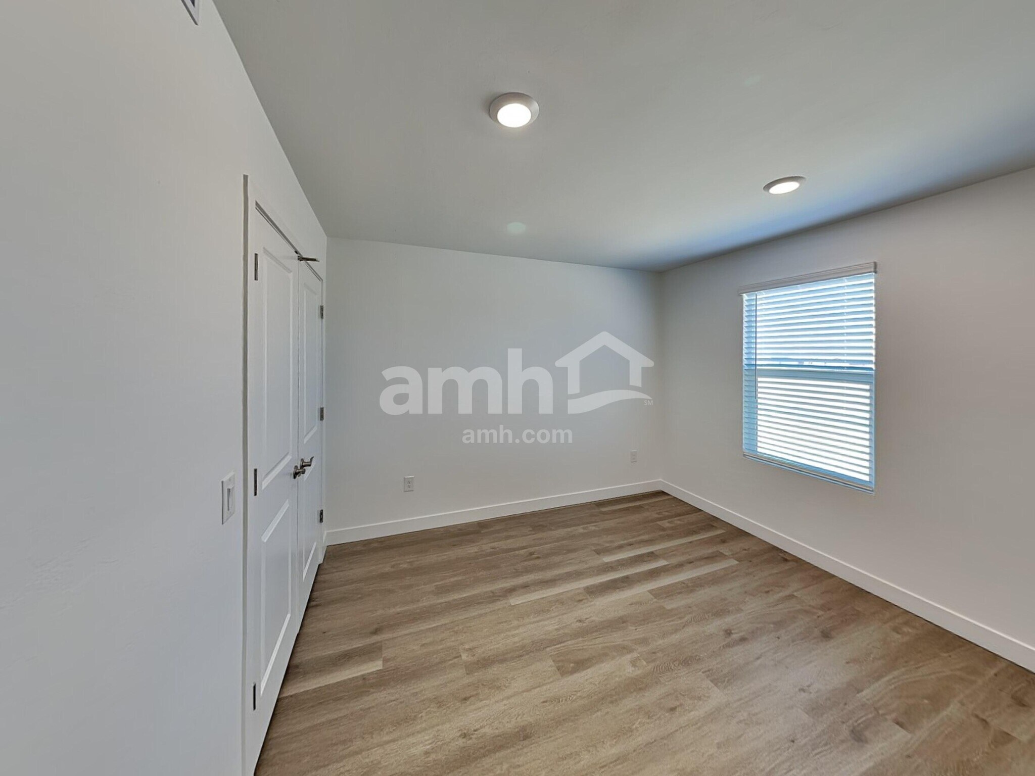Building Photo - 9567 E Harkes Dr
