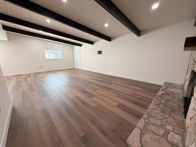 Building Photo - Beautiful 4 Bedroom Cypress House For Rent-Completely Remodeled!