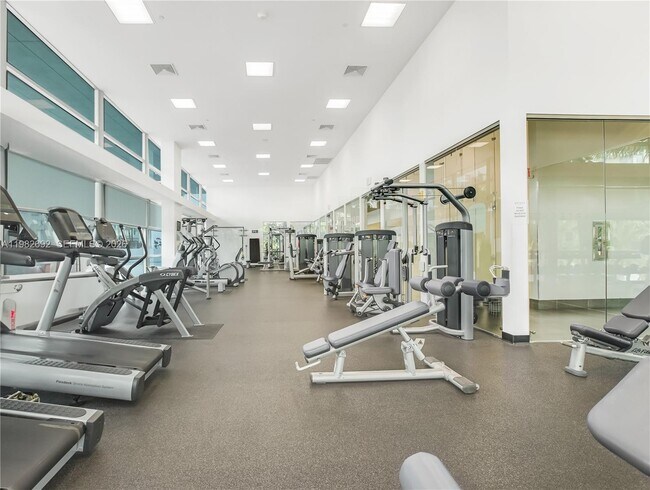 Building Photo - 2950 NE 188th St