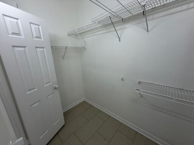 Building Photo - 3780 Amalfi Dr