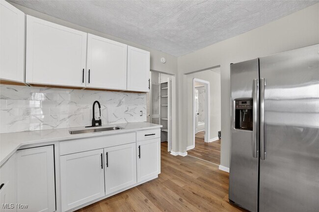 Building Photo - 4977 E 90th St