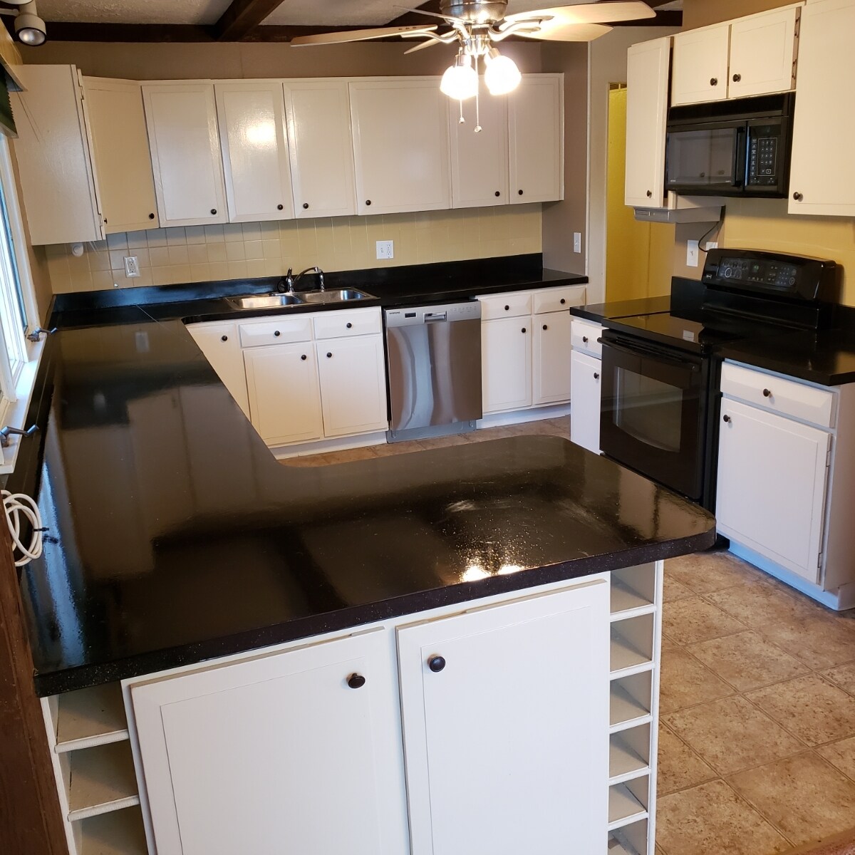 Building Photo - 7302 Boellner Dr