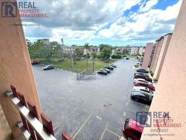 Building Photo - 4109 Lake Bayshore Dr