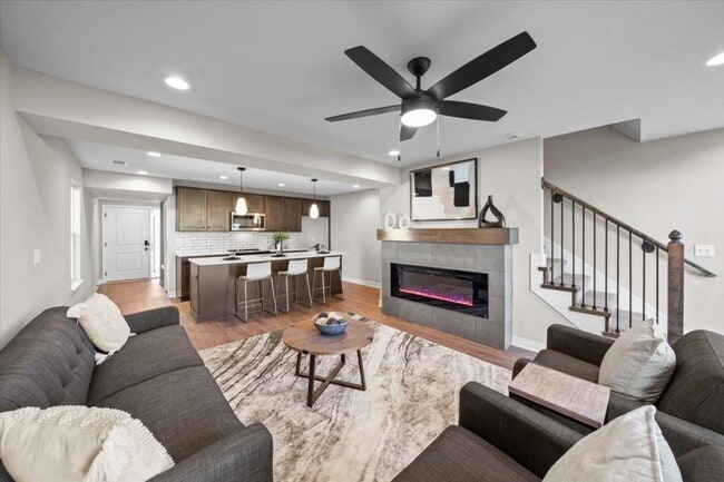 Building Photo - 4610 Forest Ave