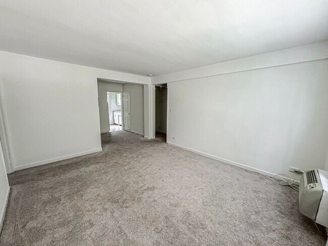 Building Photo - Charming 1 Bed 1 Bath Condo In Arlington Oaks