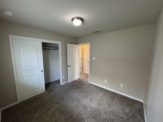 Building Photo - 5611 Markham Dr