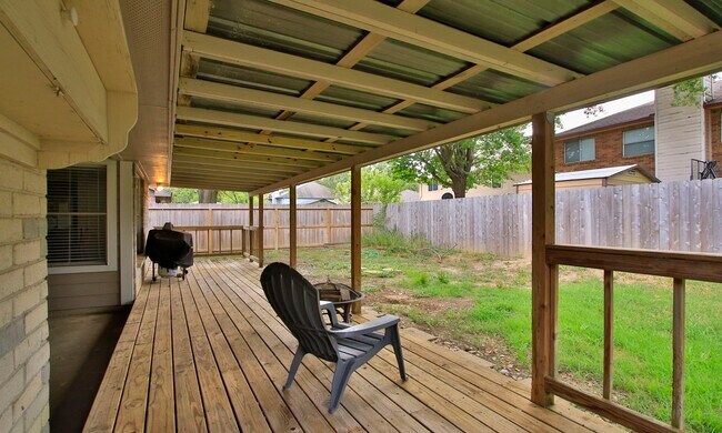 Building Photo - 9130 Kirkleigh Ln