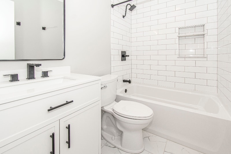 Primary Photo - 118 Camelot Ct